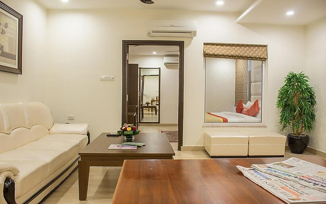 Vanaam Raj Plaza Hotel 4*